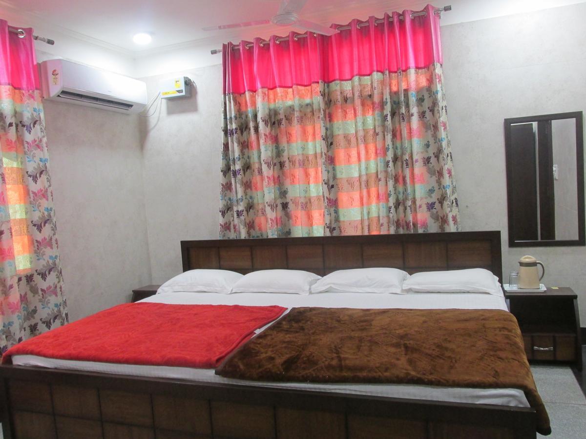 Hotel Silk Haldwāni 외부 사진