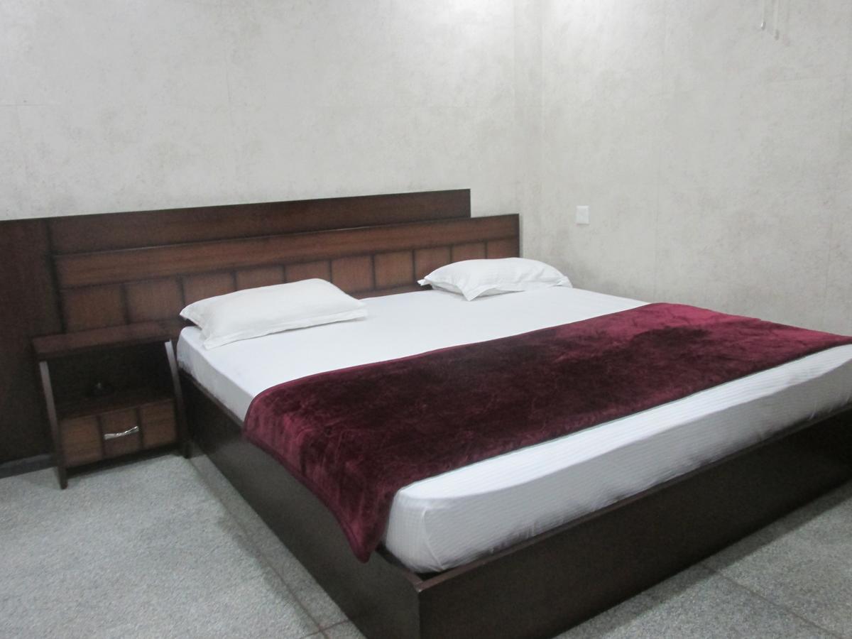 Hotel Silk Haldwāni 외부 사진